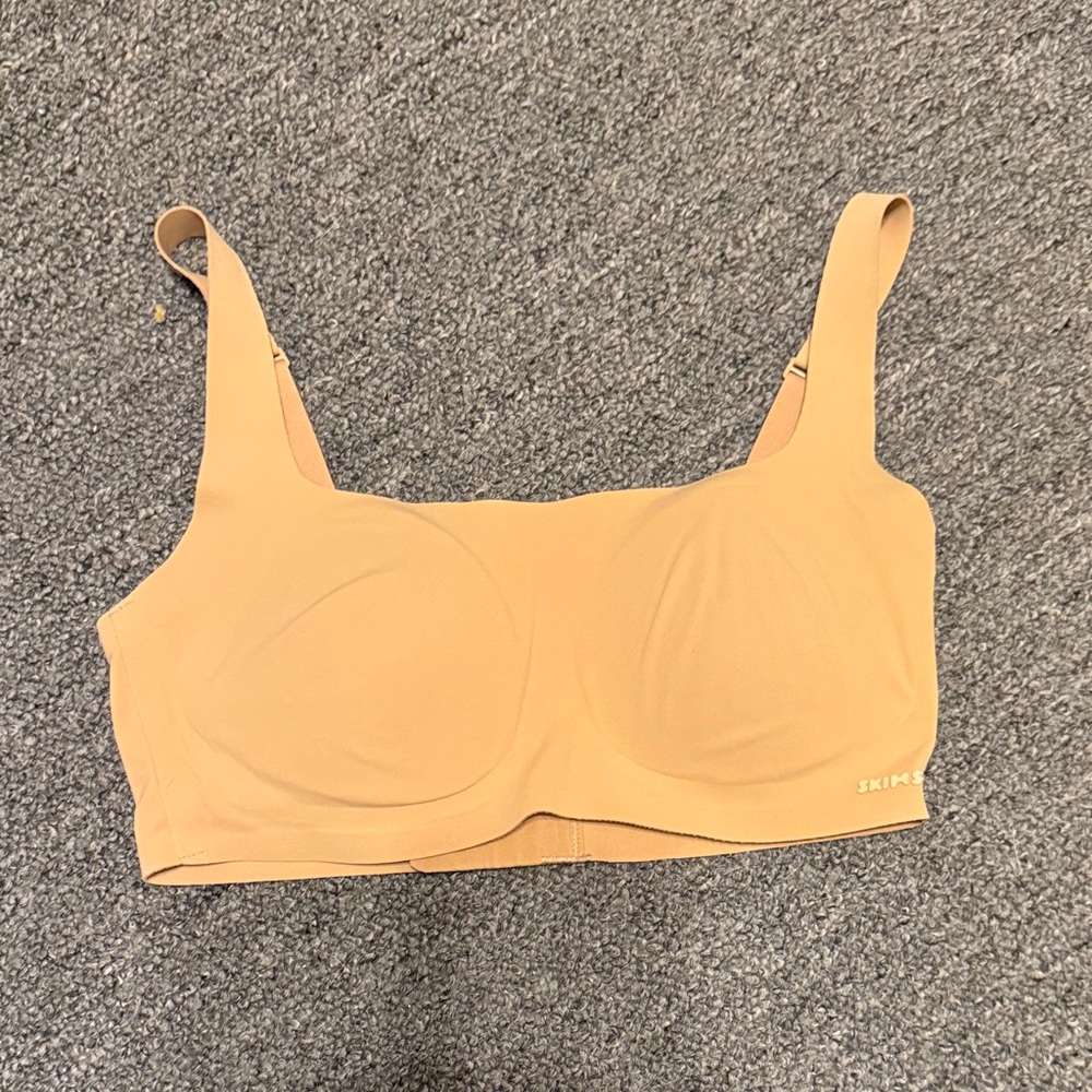 SKIMS Women's Seamless Tan Bra